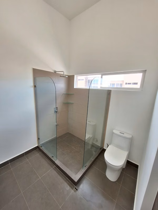 Casa en alquiler Ciudad Colon en condominio