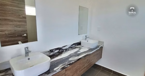 Casa en alquiler Ciudad Colon en condominio
