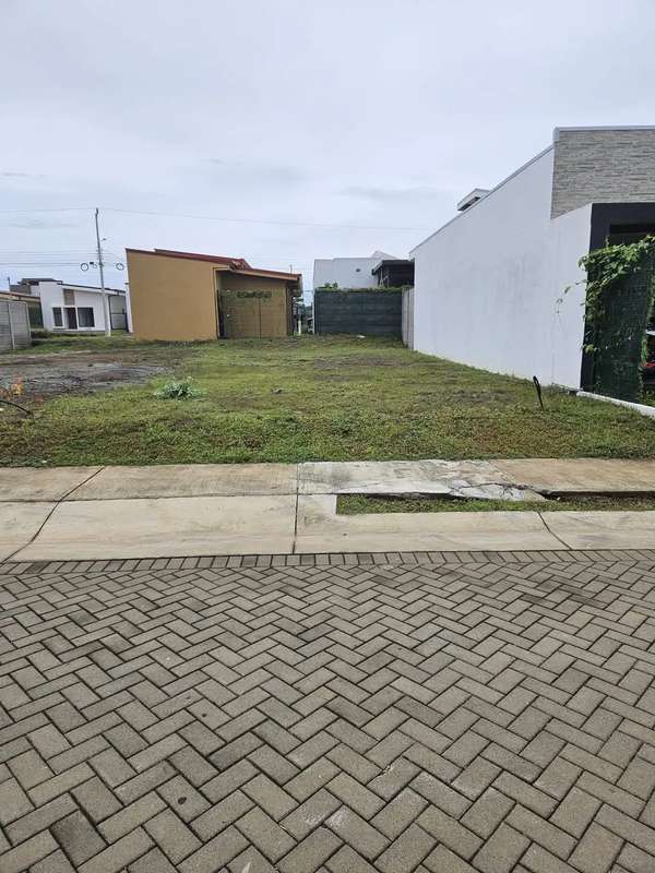Lot for Sale in Grecia, Condominium