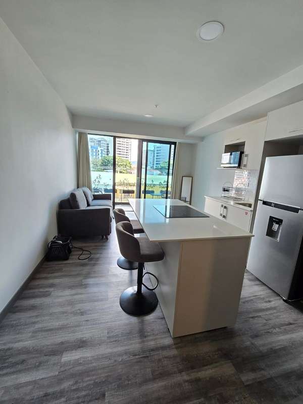 One bedroom furnished apartment is rented in Cosmopolitan Tower.