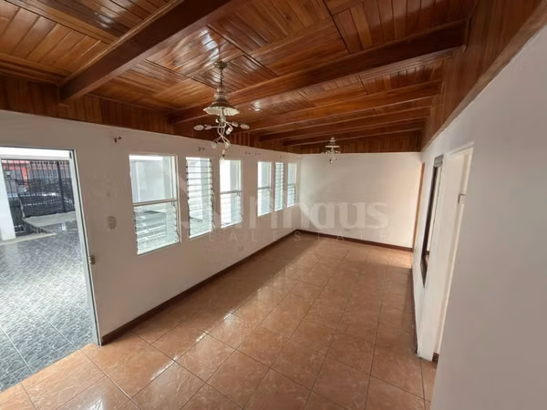 Venta de casa en Tibas AS ID43720