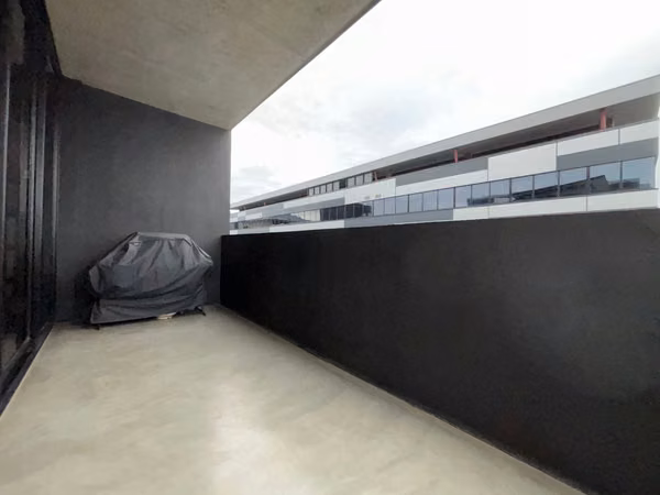 ALQUILER DE APARTAMENTO ESQUINERO EN ESCAZÚ VILLAGE CON LINEA BLANCA
