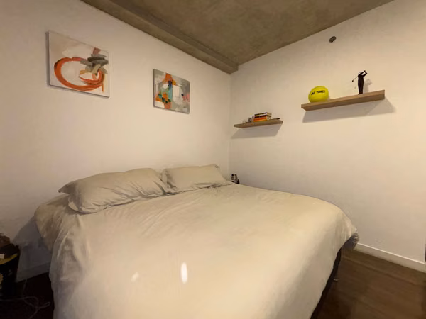 ALQUILER DE APARTAMENTO ESQUINERO EN ESCAZÚ VILLAGE CON LINEA BLANCA