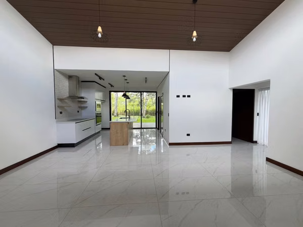 ALQUILER DE CASA EN CONDOMINIO - LOS REYES - LA GUACIMA