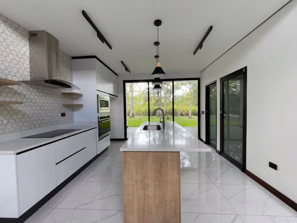 ALQUILER DE CASA EN CONDOMINIO - LOS REYES - LA GUACIMA