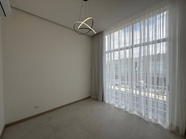 ALQUILER DE CASA EN DISTRITO 5 PARA ESTRENAR CON LINEA BLANCA