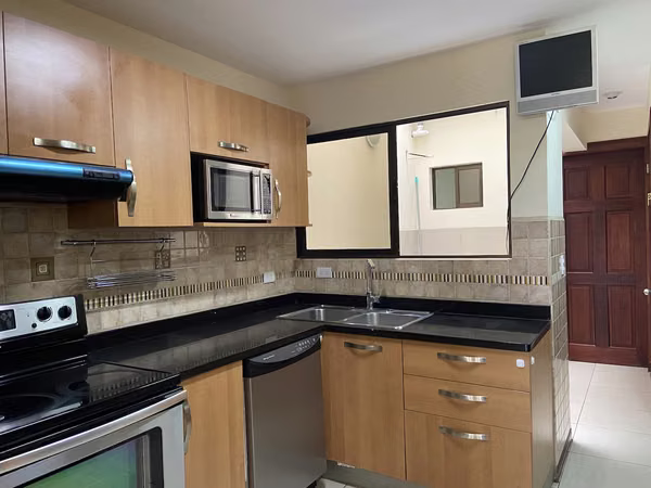 CASA EN CONDOMINIO EN ALQUILER SANTA ANA