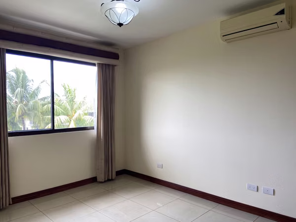 CASA EN CONDOMINIO EN ALQUILER SANTA ANA