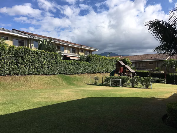 CASA EN CONDOMINIO EN ALQUILER SANTA ANA