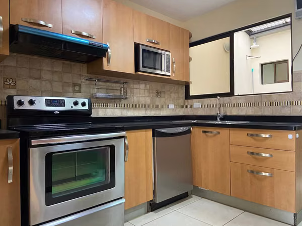 CASA EN CONDOMINIO EN ALQUILER SANTA ANA