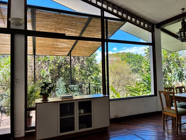Apartamento en Escazu de 200m2 se Alquila Amueblado está Rodeado de Naturaleza