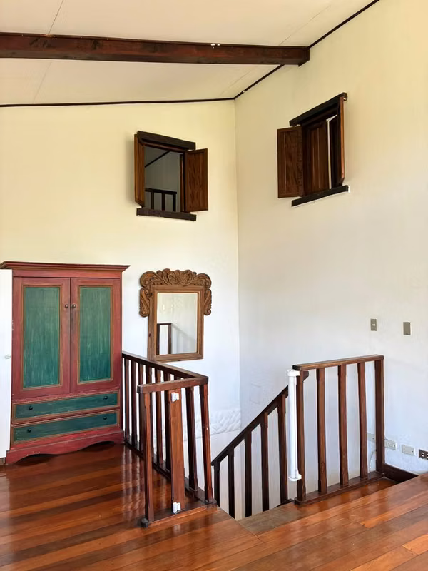 Apartamento en Escazu de 200m2 se Alquila Amueblado está Rodeado de Naturaleza