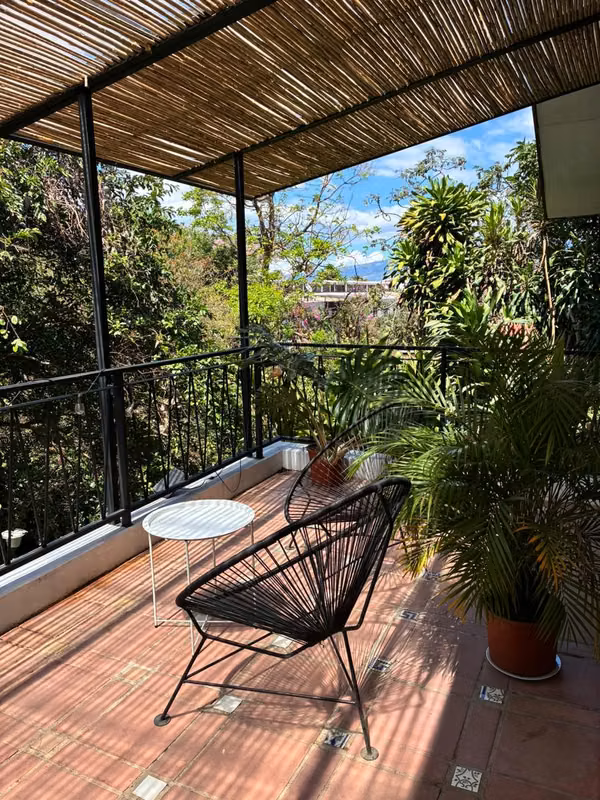 Apartamento en Escazu de 200m2 se Alquila Amueblado está Rodeado de Naturaleza