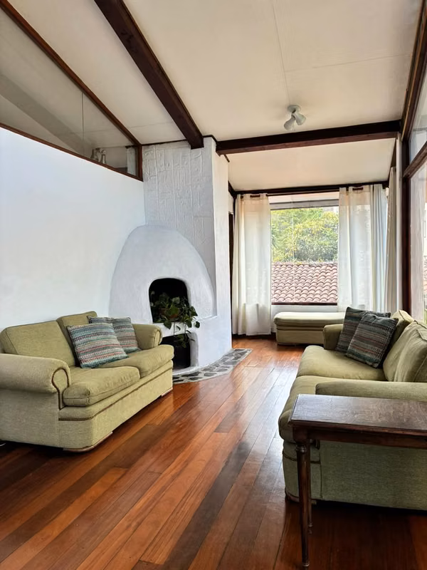 Apartamento en Escazu de 200m2 se Alquila Amueblado está Rodeado de Naturaleza