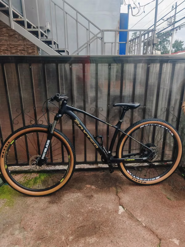 FOXTER HAWK 29r size M components Shimano