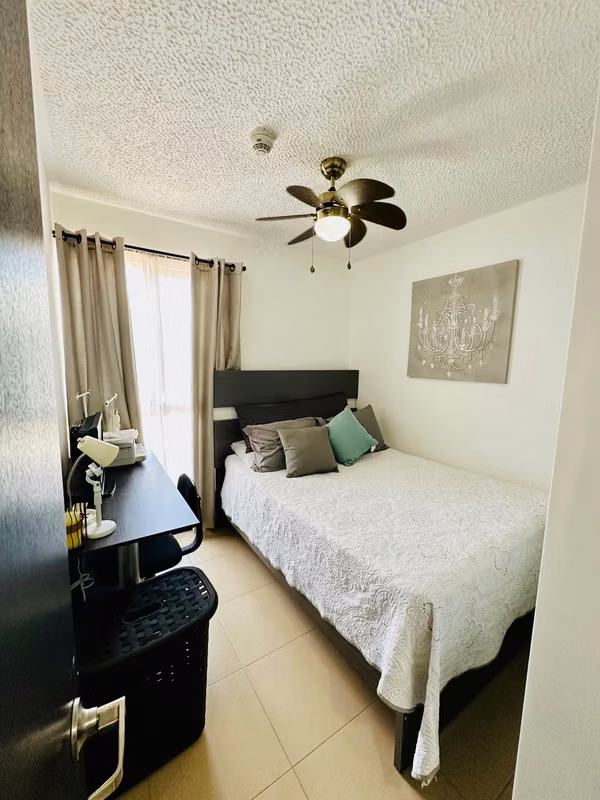 VENTA DE HERMOSO APARTAMENTO EN PISO 8 EN CONDOMINIO 9-10 COMPLETAMENTE AMOBLADO Y EQUIPADO