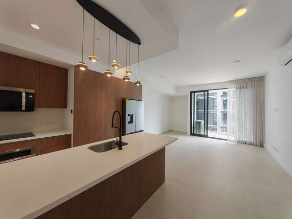 APARTMENT FOR PREMIERE WITH WHITE LINE IN NUNCIATURA ROHRMOSER