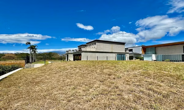 Venta Lotes en Condominio Riviera Desde $115.650-$240/m2