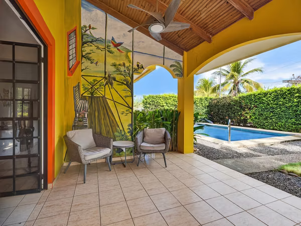 Walk to Beach Casa Martin Pescador | 3B/2.5B Pool Home in Las Palmas