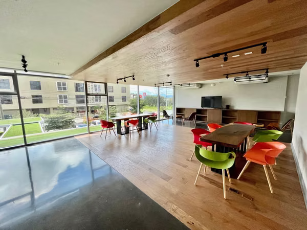 ROHRMOSER-CONDOMINIO QBO! APARTAMENTO AMOBLADO 1 HAB/1BAÑO/1PARQUEO