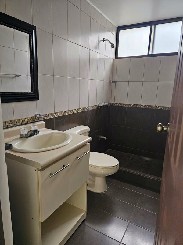 ¡APARTAMENTO EN ALQUILER!