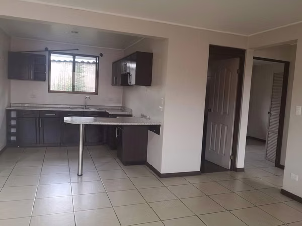 ¡APARTAMENTO EN ALQUILER!