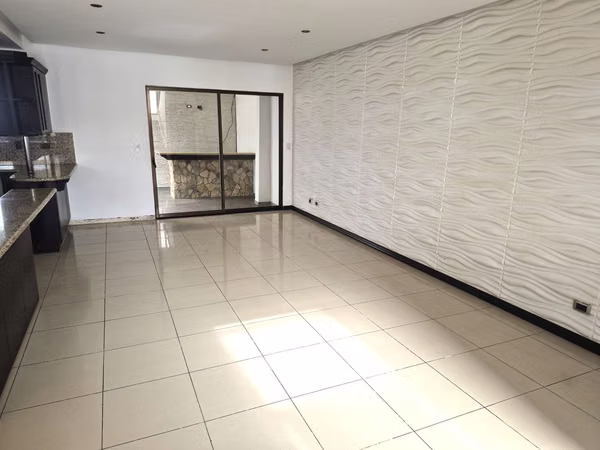 House in condo in Pozos de Santa Ana - 124; Bank recovery