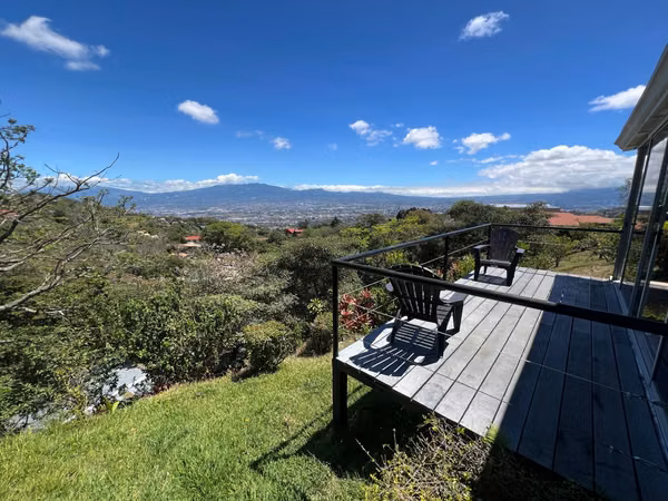 Casa Exclusiva en San Antonio de Escazú | Vistas Panorámicas, Amplios Jardines y Máxima Privacidad