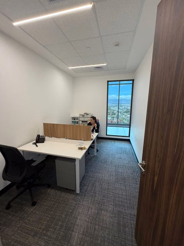 OFICINA EN TORRE UNIVERSAL | LA SABANA | CLASE A+