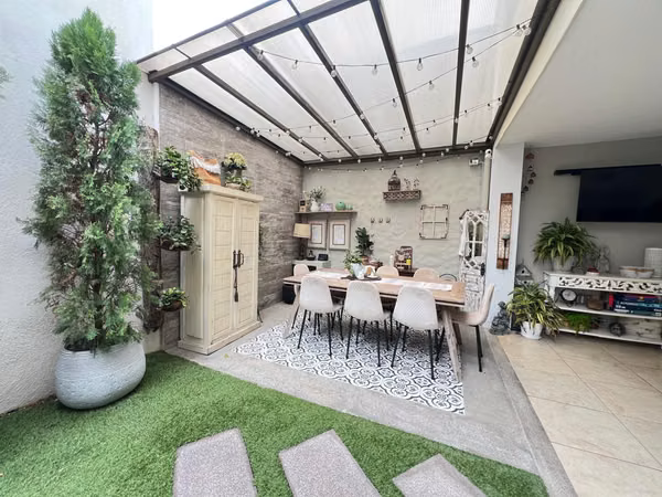 SE VENDE CASA EN SANTA ANA CENTRO