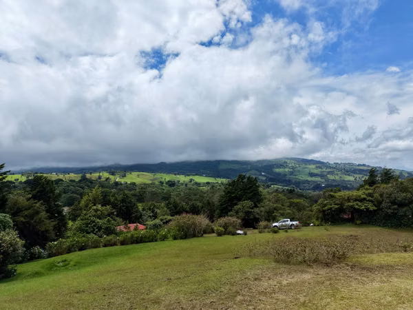 Quinta con cabaña de estilo rústico en Poasito, Alajuela
