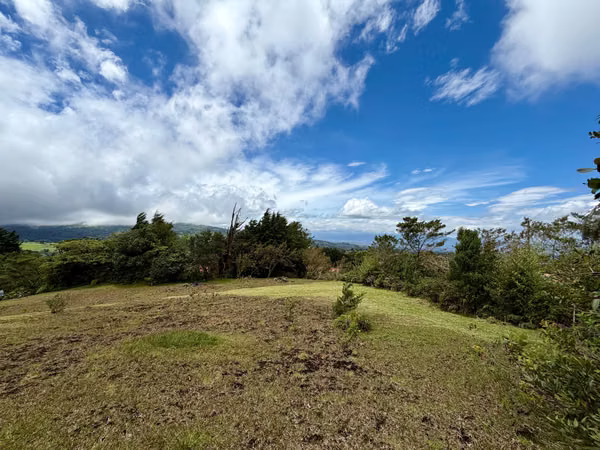 Quinta con cabaña de estilo rústico en Poasito, Alajuela