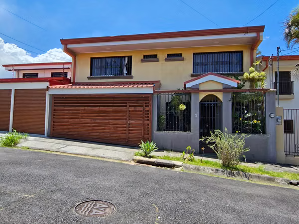 Property with 4 bedroom house Semi Furnished in Rohrmoser, San José