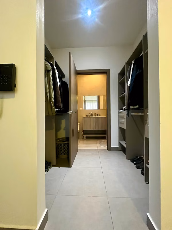 SE VENDE CONDOMINIO EN PINARES DE CURRIDABAT