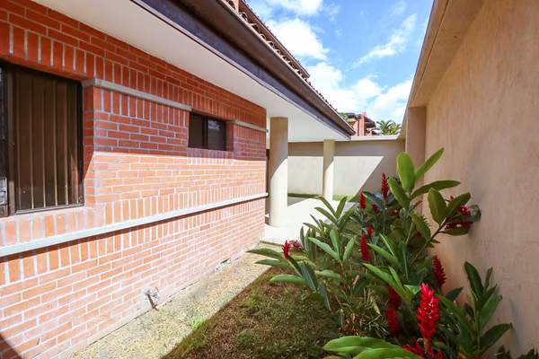 Trejos Montealegre x Avenida Escazú! Condo de 365 m2 con 5 habit. + de servicio
