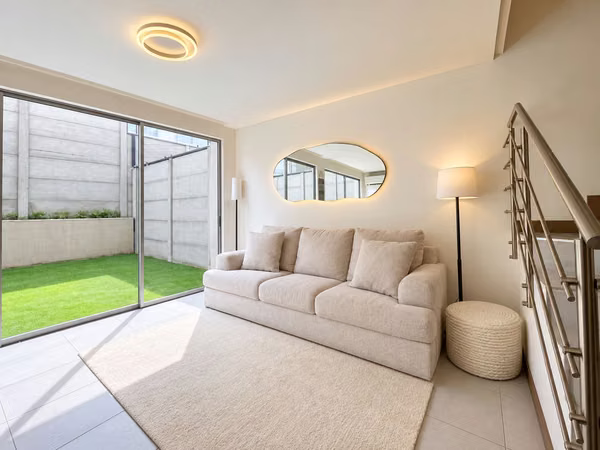 ALQUILER DE CASA AMUEBLADA EN CONDOMINIO BLUE, CARIARI