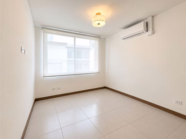 ALQUILER DE CASA AMUEBLADA EN CONDOMINIO BLUE, CARIARI