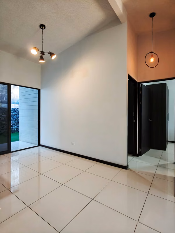 Se Alquila Casa, Condominio, Heredia parks