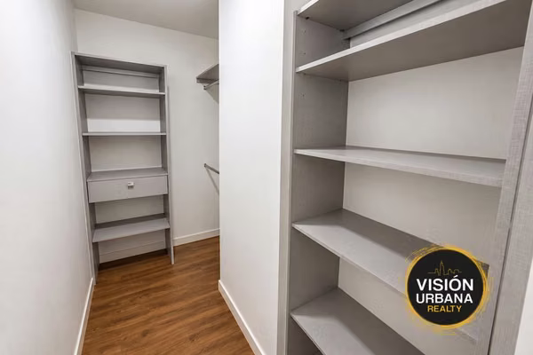Apartamento Amueblado de 2 Habitaciones en Escazú Village