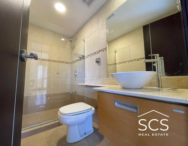 Se alquila apartamento SIN MUEBLES, NI LÍNEA BLANCA (sólo plantilla-horno y extractor) en Avalon Country Club Condominio