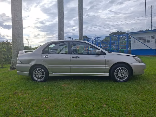 Mitsubishi Lancer Ralliart 2007. I need space