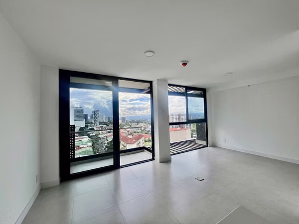 Se Alquila/Vende Apartamento Estudio con Balcón y Vista a las Montañas, en Sabana Norte.