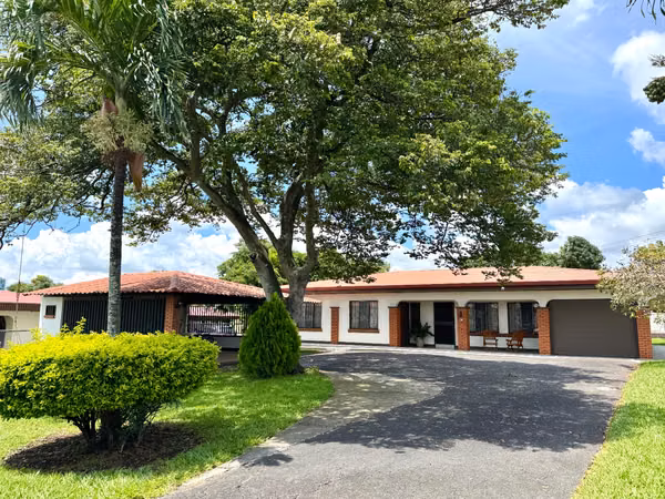 Rental House Furnished by Boston Scientific - Alajuela Surgeons