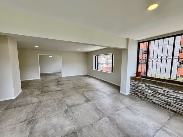 Alquiler  de apartamento en Trejos Montealegre, Escazú