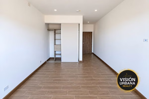 Penthouse de 4 Habitaciones en Condominio Vista Al Valle