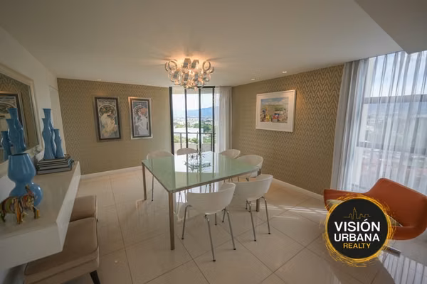 Apartamento Remodelado de 3 Habitaciones en Condominio Vistas de Mayorca