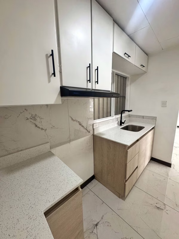 Apartamento amplio, totalmente remodelado en Rohrmoser! P206