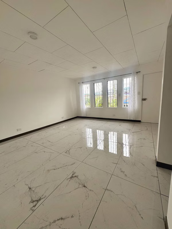 Apartamento amplio, totalmente remodelado en Rohrmoser! P206
