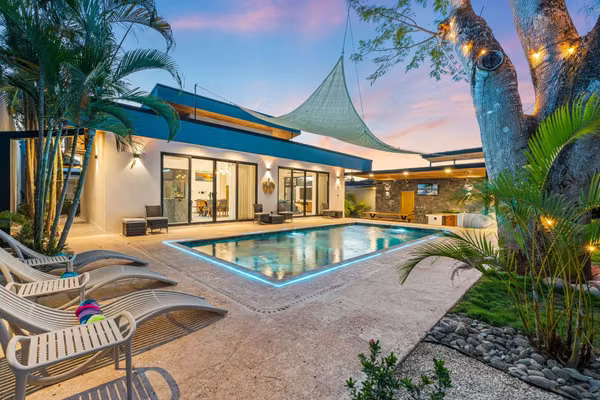 Venta de Villa de Lujo a Pasos de la Playa