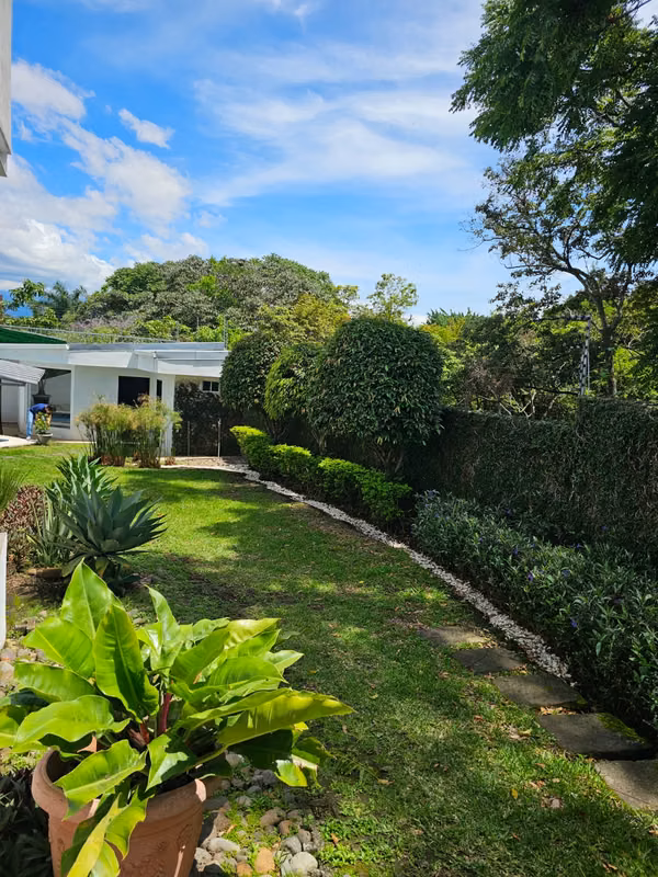 CASA EN VENTA | LAURELES, ESCAZÚ
